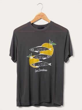 New Junk Food Sardines Tissue Tee size Medium